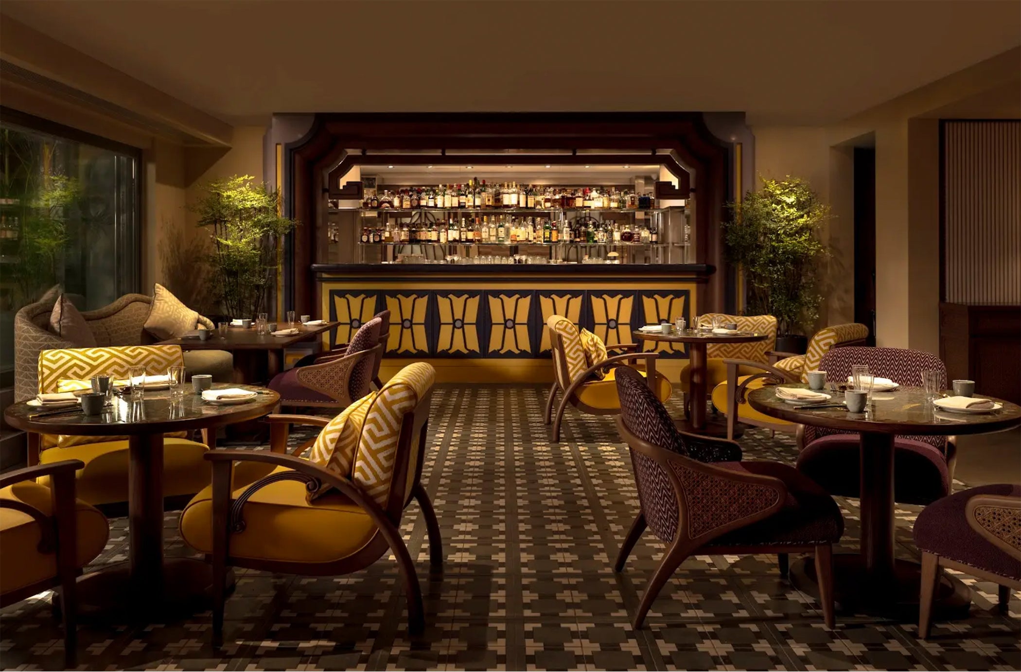 Interior de Duddell's, restaurante con estrella Michelin y galería de arte en Central, Hong Kong